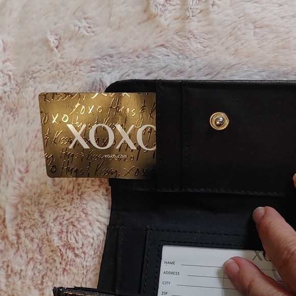 Nwot XOXO Quilted Gray Metallic & Silver Wallet - Picture 8 of 12